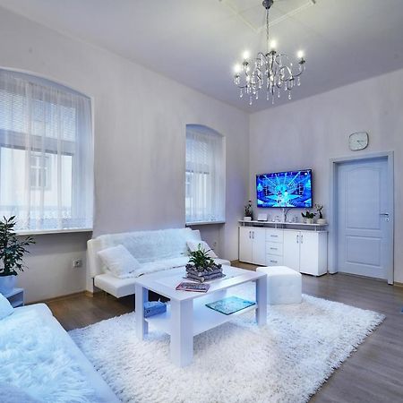 Apartman Bb Centrum Μπάνσκα Μπίστριτσα Εξωτερικό φωτογραφία