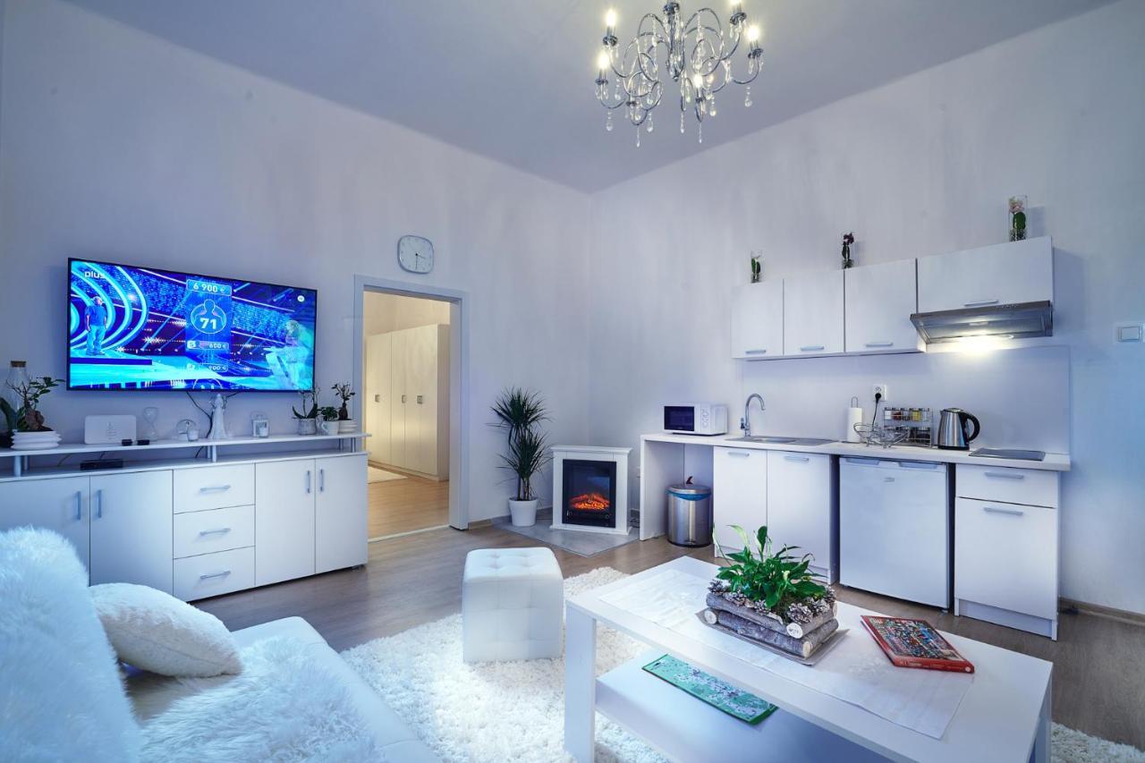 Apartman Bb Centrum Μπάνσκα Μπίστριτσα Εξωτερικό φωτογραφία