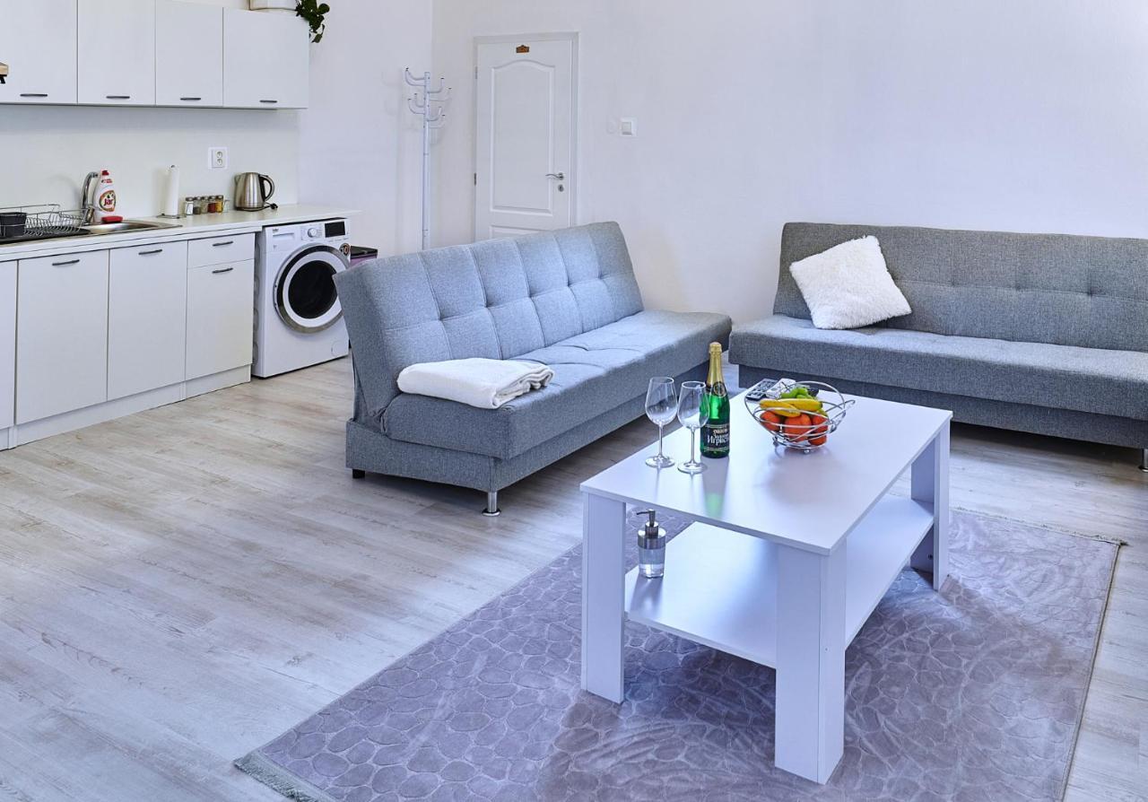 Apartman Bb Centrum Μπάνσκα Μπίστριτσα Εξωτερικό φωτογραφία